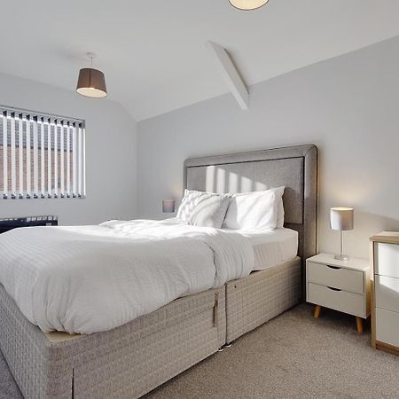 Ashley Road Apartments Poole Eksteriør billede