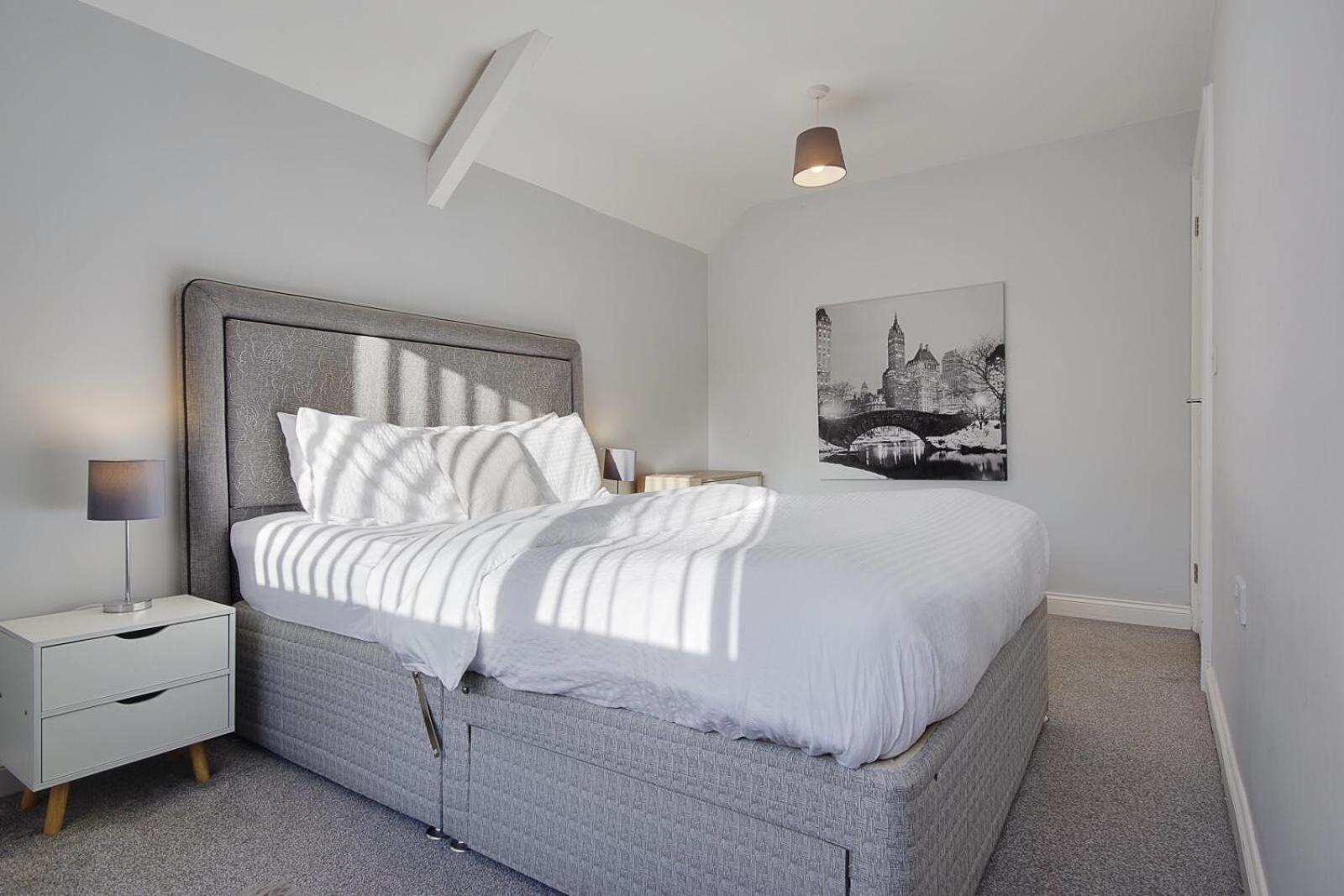 Ashley Road Apartments Poole Eksteriør billede