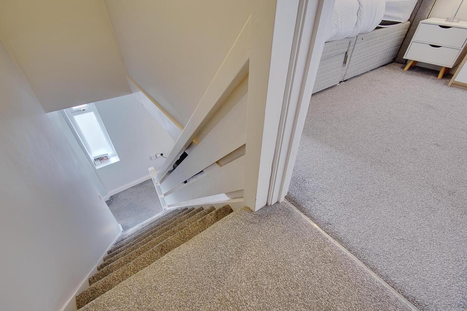 Ashley Road Apartments Poole Eksteriør billede