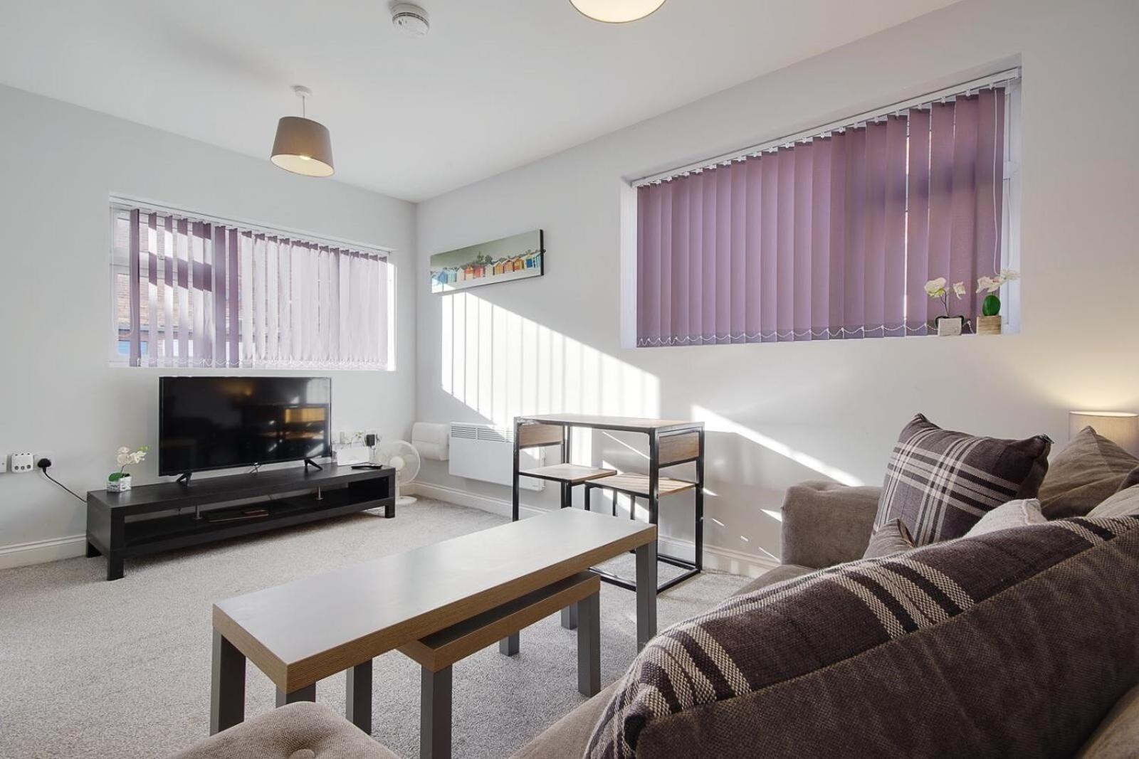 Ashley Road Apartments Poole Eksteriør billede